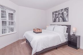 VA - Avalon - Apt 302