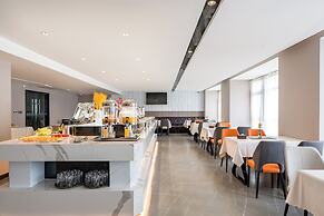 World Hotel Zhengzhou Univ Hi-tec Branch