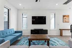 Stunning 3BR Desirable Austin Location