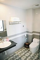 Tam Coc Harbor View Hotel & Travel