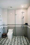 Tam Coc Harbor View Hotel & Travel