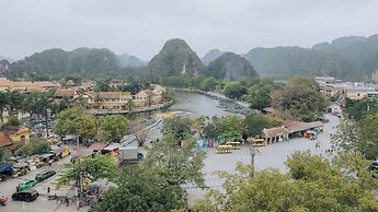 Tam Coc Harbor View Hotel & Travel