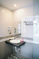 Tam Coc Harbor View Hotel & Travel