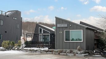 Yangyang Sunrise and Sunset Private Pens