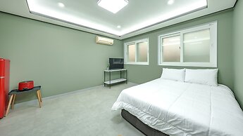 Hongcheon White Hill Pension