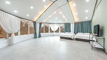 Hongcheon White Hill Pension