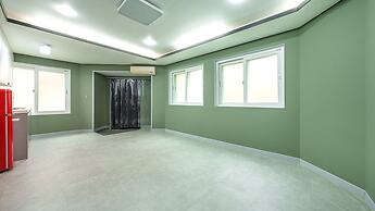 Hongcheon White Hill Pension