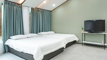 Hongcheon White Hill Pension