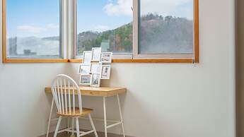 Gyeongju Unoiya Pension