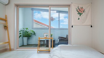 Gyeongju Unoiya Pension