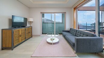 Gyeongju Unoiya Pension