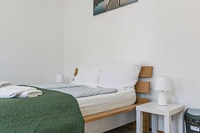 Comfortable 3BR Danube & Millenium Tower