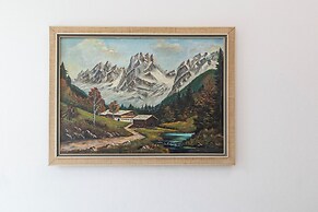 Comfortable 3BR Danube & Millenium Tower