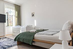 Comfortable 3BR Danube & Millenium Tower