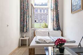 Comfortable 3BR Danube & Millenium Tower