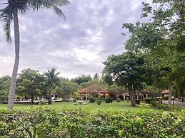 Sailom Resort Bangsaphan