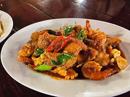 Sailom Resort Bangsaphan