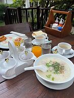 Sailom Resort Bangsaphan