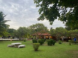 Sailom Resort Bangsaphan