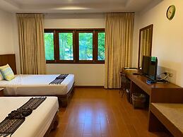 Sailom Resort Bangsaphan