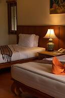 Sailom Resort Bangsaphan
