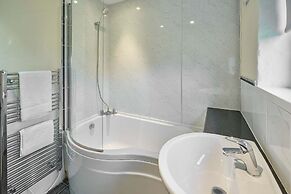 Host Stay Providence Cottage