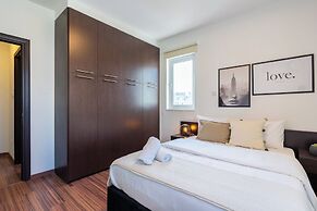 Harbor Apartments in Larnaca