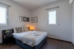 Harbor Apartments in Larnaca