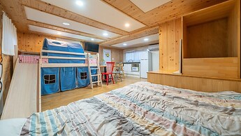 Chuncheon Free People's Caravan Pension