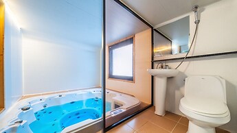 Chuncheon Free People's Caravan Pension