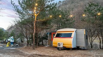 Chuncheon Free People's Caravan Pension