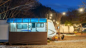Chuncheon Free People's Caravan Pension