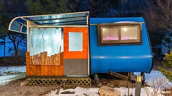 Chuncheon Free People's Caravan Pension