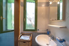 Family Village Pool And Sea