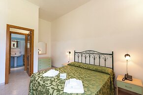 Family Village Pool And Sea