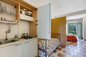 Family Village Pool And Sea