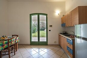 Family Village Pool And Sea