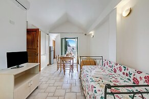 Family Village Pool And Sea