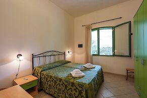 Family Village Pool And Sea