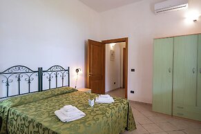 Family Village Pool And Sea