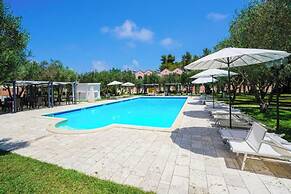 Family Village Pool And Sea