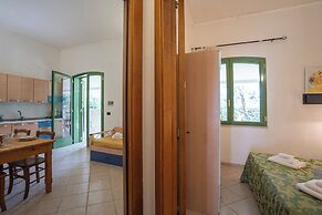 Family Village Pool And Sea