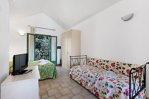 Family Village Pool And Sea