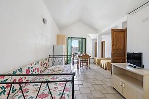 Family Village Pool And Sea