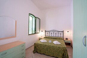 Family Village Pool And Sea