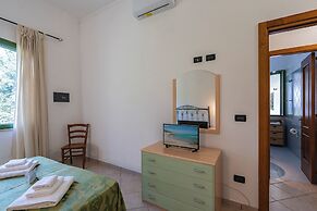 Family Village Pool And Sea