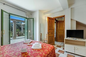 Family Village Pool And Sea