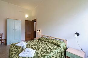 Family Village Pool And Sea