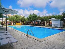 Family Village Pool And Sea