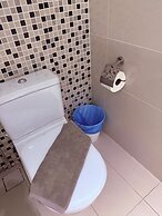 D'Majestic Place by Roomy